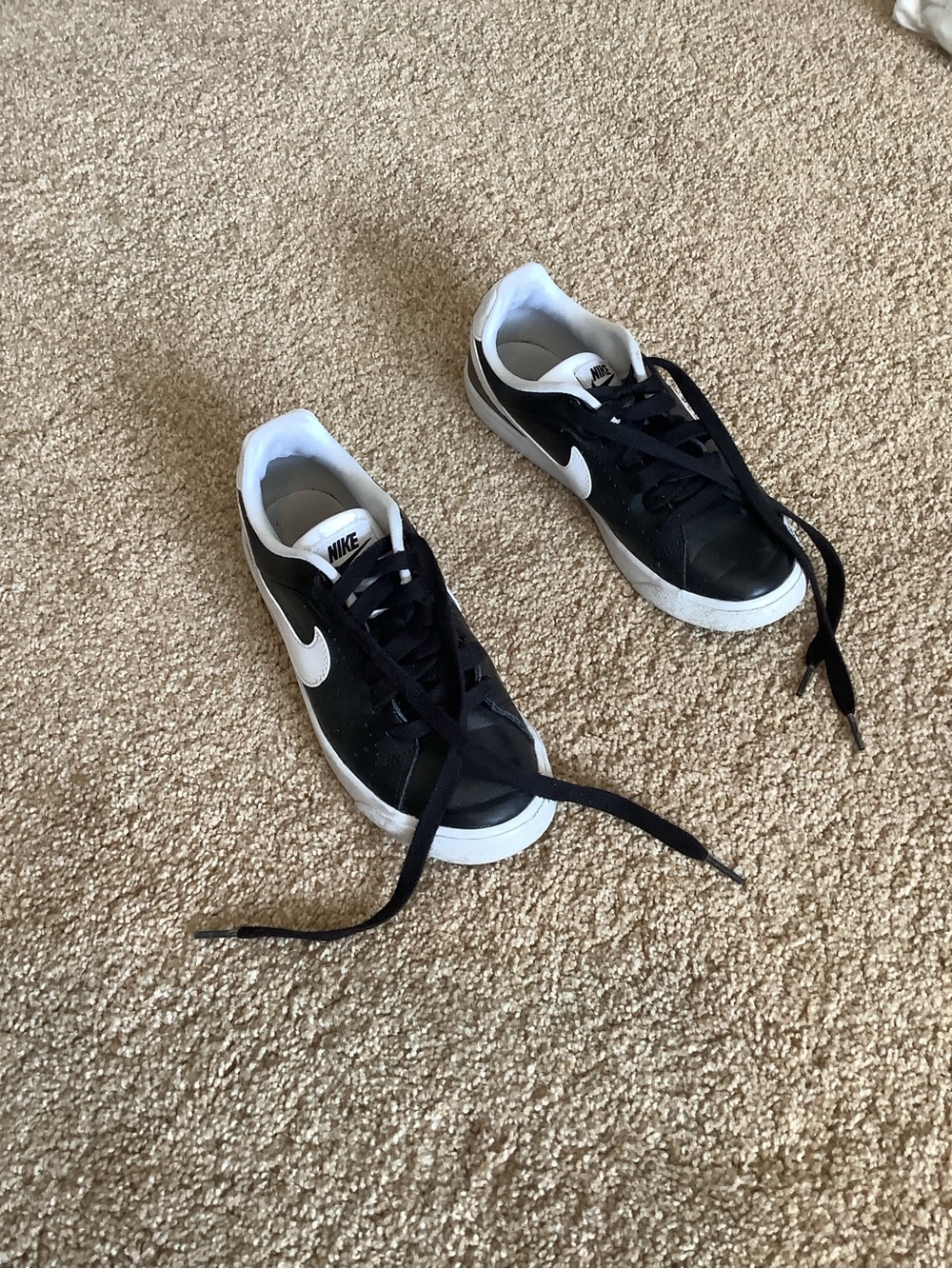 Nike Kids Black and White Low-Top Sneakers